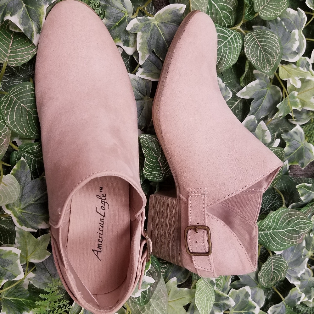 Brand new American Eagle pink blush booties.